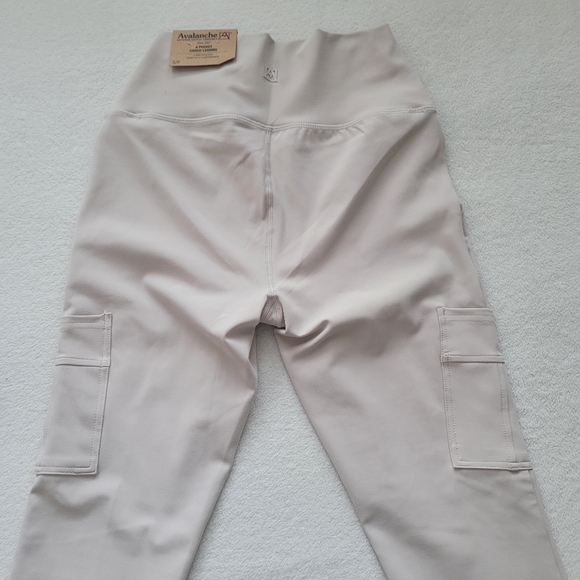 4 Pocket Cargo High Rise Legging Comfort Stretch & Compression Cream NEW - Picture 8 of 14
